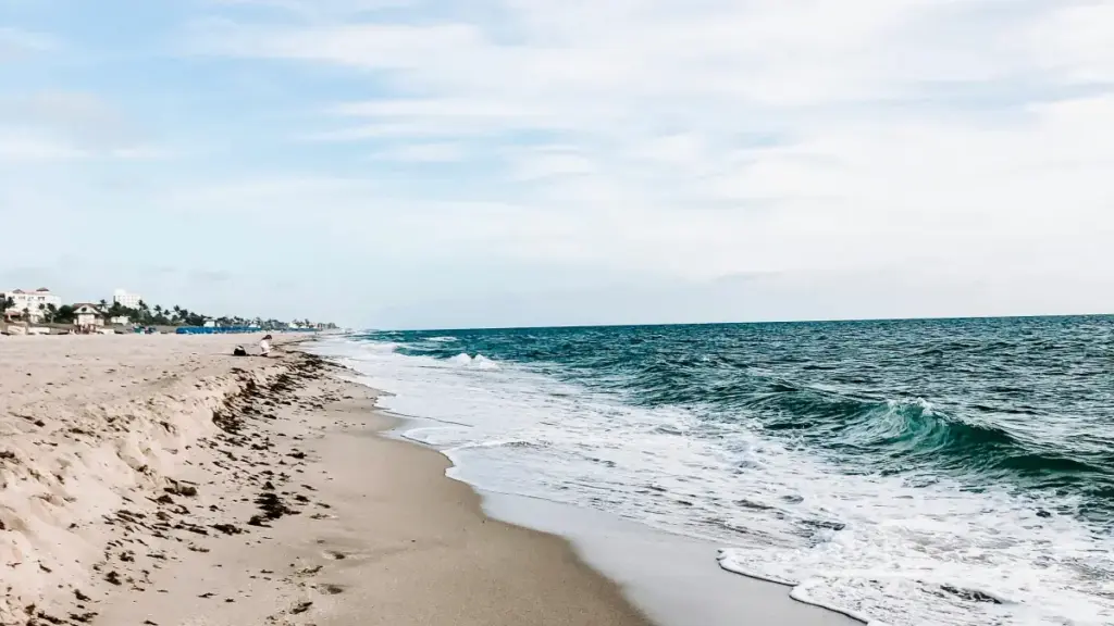 Isiqondisi esisebenzayo sabakhangisi baseNingizimu Afrika: indlela yokuthola abadali baseThailand abahlangene neHulu ukuxhasa imikhankaso yokuzinza nge-creator-led campaigns.