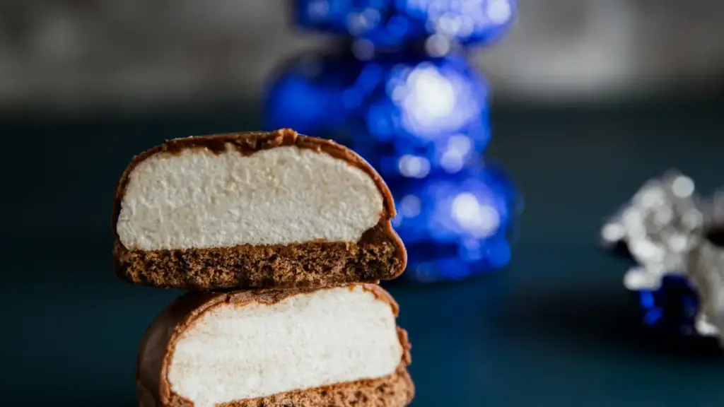 Isiqondisi esisebenzayo sama-creator waseNingizimu Afrika sokuxhumana nama-brand aseFrance kuRoposo ukuze uthole ama-PR packages, unbox futhi wenze izibuyekezo eziphumelelayo.