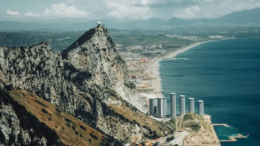 Isiqondisi esisebenzayo sabadali baseNingizimu Afrika sokuxhumana namabhizinisi aseNepal ku-Hulu ukuze wakhe ama-guides wezokuvakasha ahlukile, athengisayo, futhi alandelelwa.