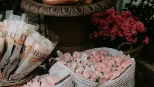 Indlela yokuxhumana namabhrendi ase-Azerbaijan kuMoj, uthumele i-wardrobe haul efika kubo, futhi wakhe impendulo enesivinini ngaphandle kokudlala ibhola elishubile.